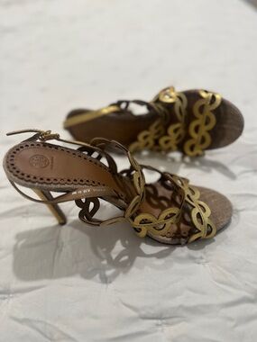 Tory Burch Metallic Gold Scalloped Strappy Heels